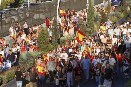 "Non cadiamo nella trappola dei cattivi, siamo un esempio per il mondo"