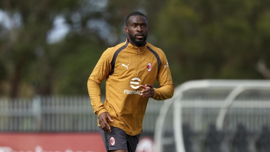 Milan, Tomori reintegrato. Sarà lui il rinforzo last minute in difesa