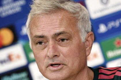 la polemica sul Var accende la sfida di Champions